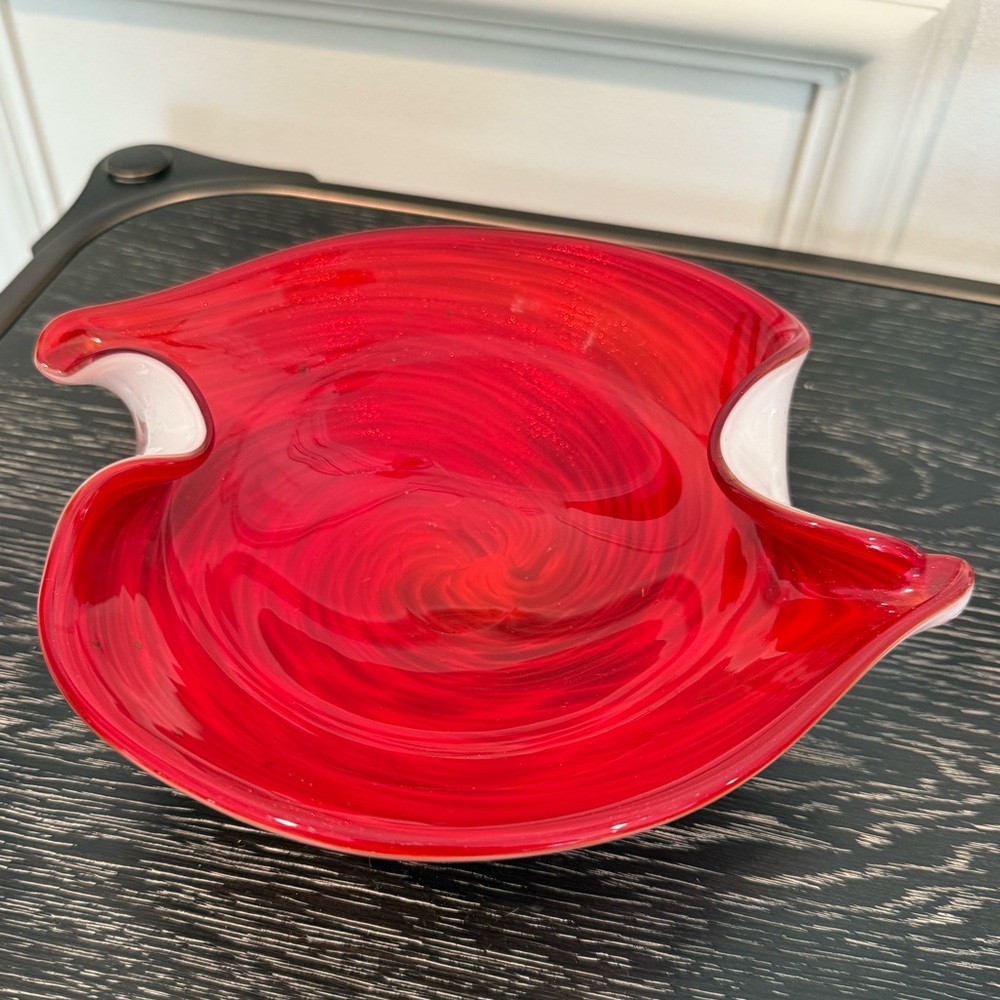 Art Glass Handblown Dish Speckling Red And White Layering Smooth Bottom